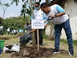 Memperingati Hari Air Sedunia, Ketua DPRD Ikut Tanam Pohon di Bendung Dam Jati
