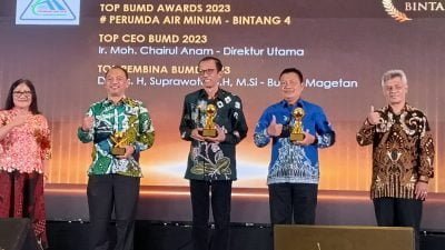 Bukti Kinerja yang Baik, Perumdam Lawu Tirta Magetan Raih Penghargaan Top BUMD Awards 2023