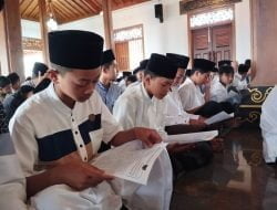 Jelang Tes Sumatif, SMPN 1 Plaosan Gelar Doa Bersama di Masjid Ki Mageti