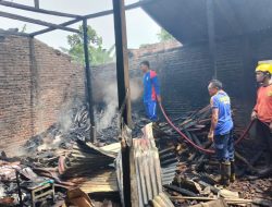 Masak di Tungku dan Ditinggal Pergi, Rumah Milik Warga Kartoharjo Terbakar