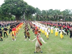 Dua Ribu Lebih Penari Meriahkan Tari Massal Peringatan Hardiknas di Magetan