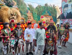 Dikawal Seniman Reog, Mas Andri Resmi Daftar Bacabup Magetan di DPC Partai Gerindra