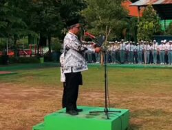 Upacara HGN 2024, Kepala SMK Yosonegoro Bacakan Pidato Mendikdasmen RI