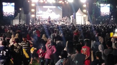 Pesona Gilga Sahid, Hipnotis Ribuan Penonton Penuhi Alun-alun Kabupaten Magetan