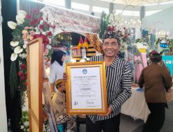 Dedikasi 15 Tahun, Guru Bahasa Jawa SMPN 1 Parang Raih Anugerah Sutasoma