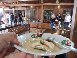 Klothok Lawu Sarangan, Tempat Kuliner Baru di Kaki Gunung Lawu