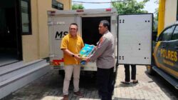 Toleransi Agama, GMS Peduli Serahkan Puluhan Paket Sembako untuk Polres Magetan