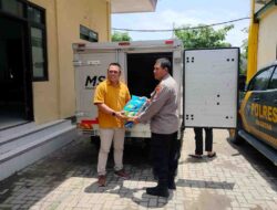 Toleransi Agama, GMS Peduli Serahkan Puluhan Paket Sembako untuk Polres Magetan