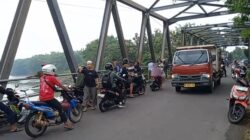 Pelajar SMK Dilaporkan Hilang, Motor dan Sandal Ditemukan di Atas Jembatan Ngujur Nguntoronadi