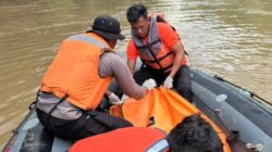 Operasi SAR Jembatan Ngujur Berakhir, Korban Hilang Ditemukan Meninggal Dunia