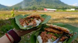 Sarapan Murah View Mewah, Gurihnya Nasi Pecel Daun Jati di Pojok Sirkuit Parang Magetan