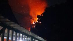 Diduga Korsleting Listrik, Toko di Kebonagung Magetan Hangus Terbakar