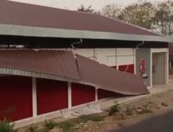 Belum Resmi Beroperasi, Kanopi Gerai KDMP Balegondo Ambruk