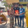 Peringati Hari Tani, Riyono Caping Bagikan 50 Paket Beras untuk Tukang Becak hingga Penyapu Jalan