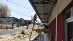 Perbaikan Kanopi KDMP Balegondo Selesai, Sekda Magetan Apresiasi Gerak Cepat Pekerja